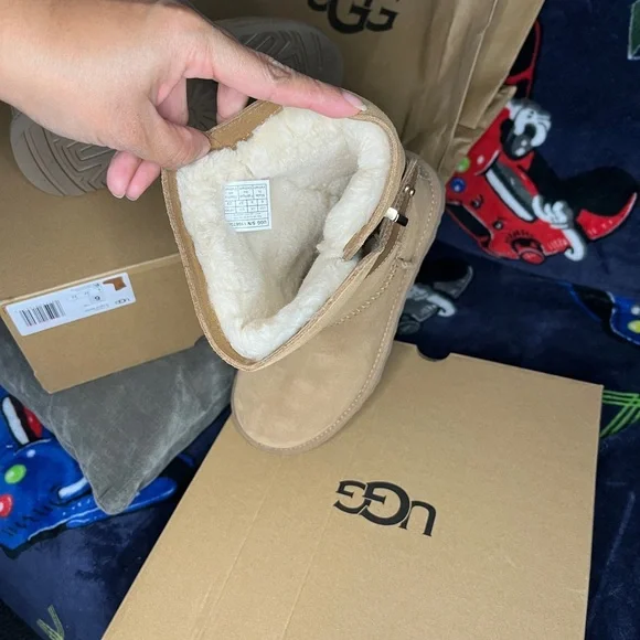 UGG boots bailey belted size 6 - Picture 6 of 10